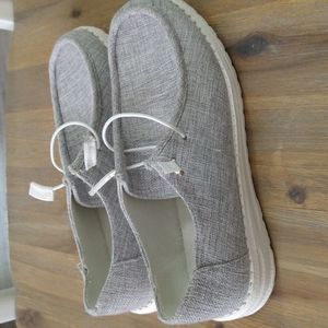 Off Brand Hey Dude like shoes Size 8